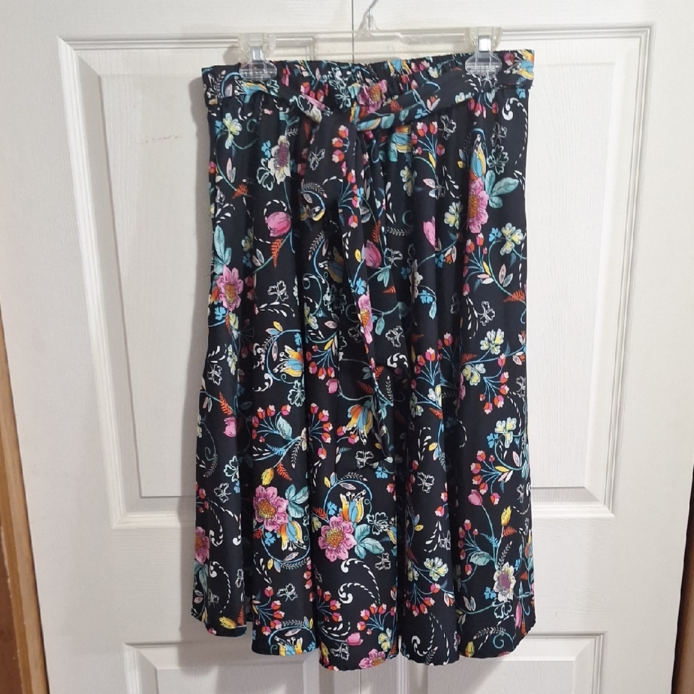 Vintage Mix Nouveau Black Floral A-Line Skirt Full Silhouette Lightweight-L